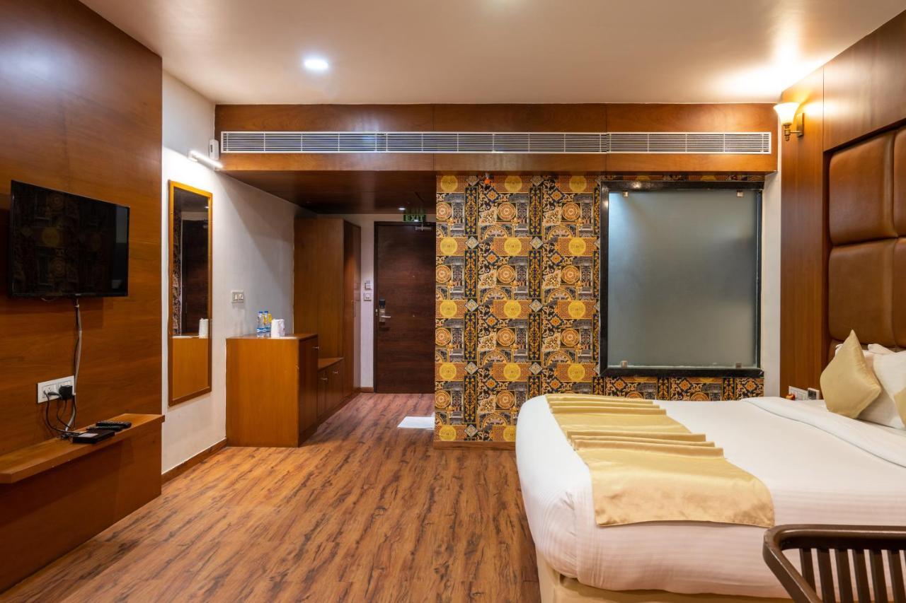 Jalashray Resort Nadiād Eksteriør billede