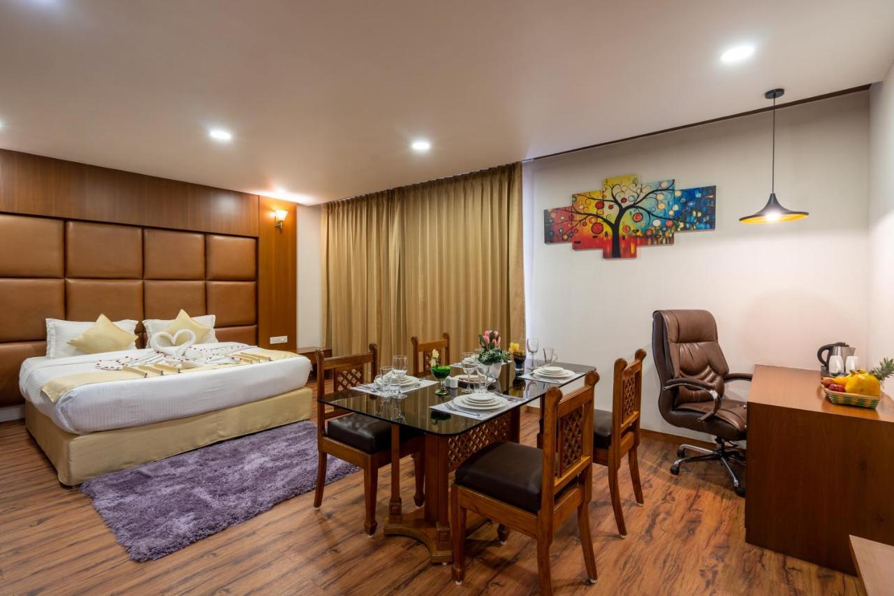 Jalashray Resort Nadiād Eksteriør billede