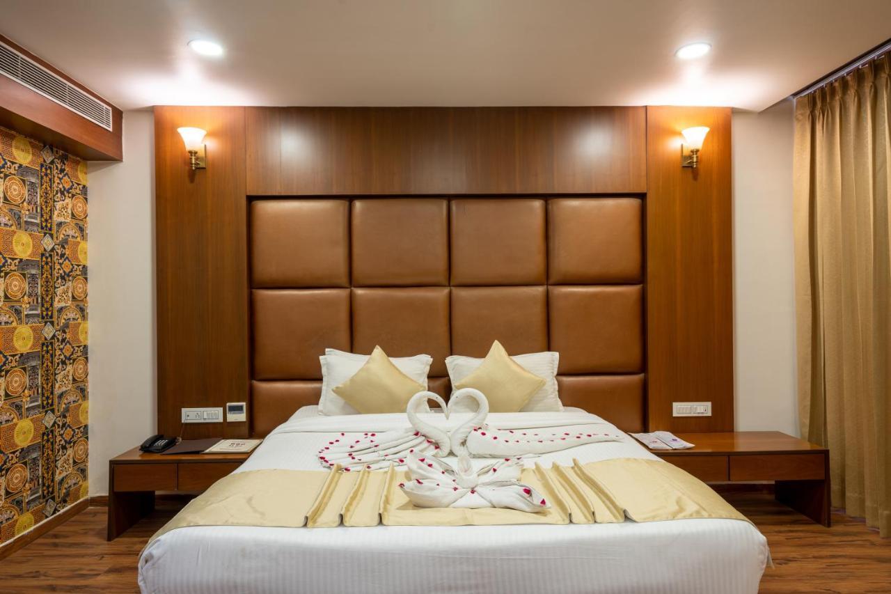 Jalashray Resort Nadiād Eksteriør billede